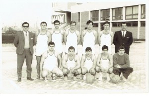 FOTO 4.- 1968-69 primer equipo del  Club Nautico   Denia