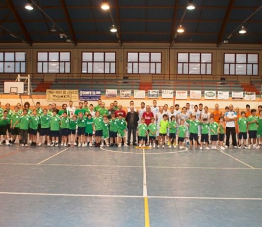El C.B. Sueca se presentó ante su afición