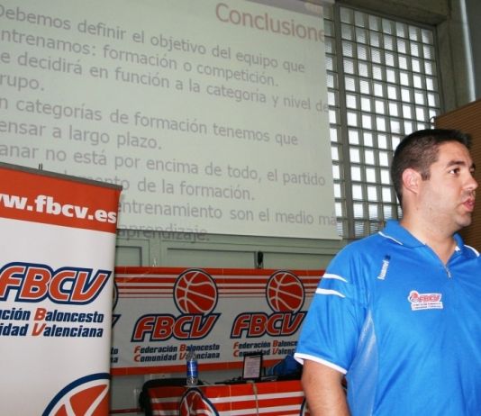 Óscar Retortillo impartió un Clínic sobre la preparación de un partido