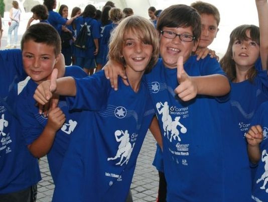El baloncesto y la diversión, unidos en el Campus Mini
