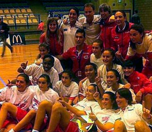 Clara Che gana el Torneo de la Amistad con la Selección U15