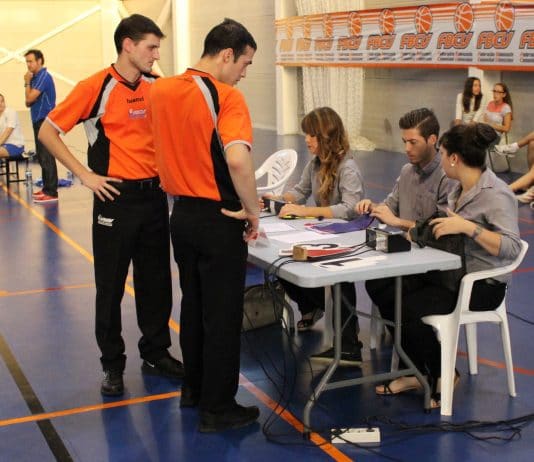 Los árbitros y oficiales de mesa también abren la temporada