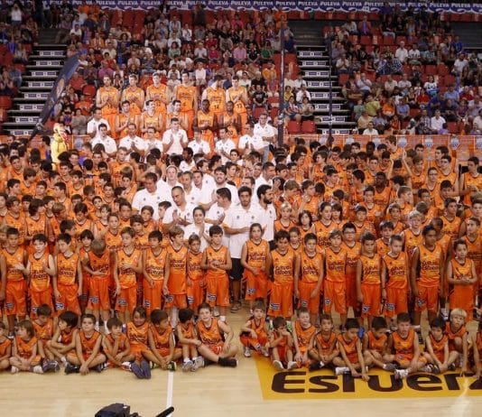 Presentación y victoria del Valencia Basket