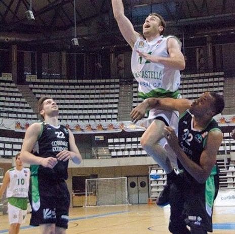 Amics Castelló se asegura los Play Off