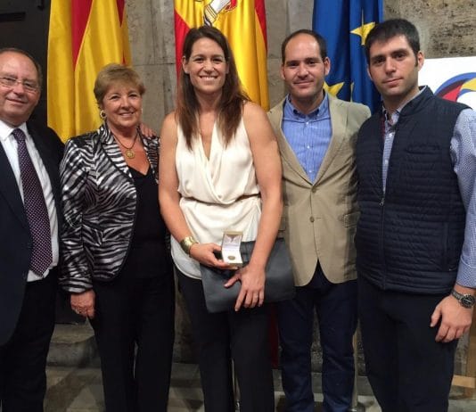 Anna Montañana recibe la Medalla al Mérito Deportivo