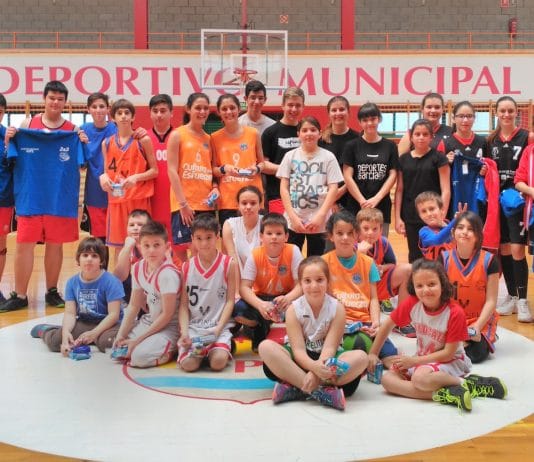 Aspe se llenó de baloncesto en Semana Santa
