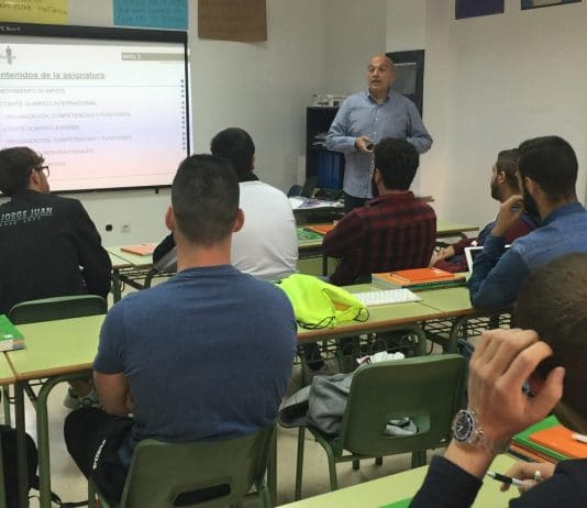 Los entrenadores empiezan su formación de Nivel 2