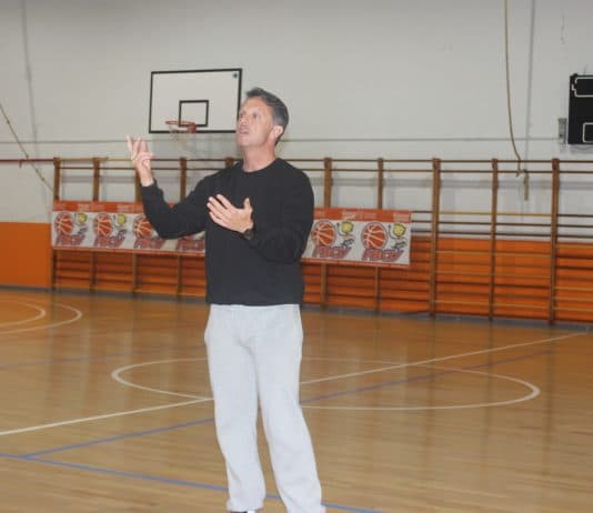 Roberto Hernández abordó el trabajo práctico de scouting