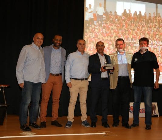 Reconocimiento FBCV al Club Atlético Montemar