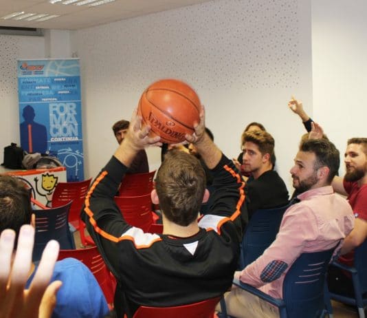 Un nuevo Clínic abordó el Coaching y liderazgo deportivo