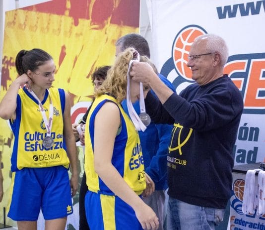 “Es increíble la implicación de la gente con el baloncesto”