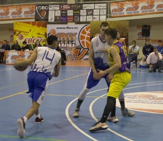 CB Torrevieja Salud debuta con fuerza