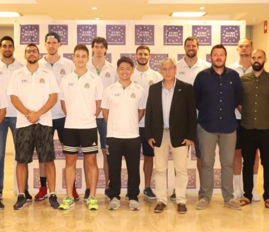 El TAU Castelló da la bienvenida a la primera plantilla