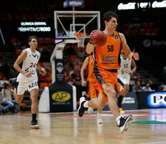 Ion Galarza debuta con el Valencia Basket en partido oficial