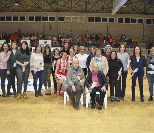 Homenaje a las pioneras del baloncesto en Benifaió