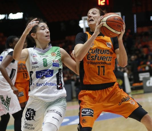 María Pina entra en el quinteto ideal de la Liga DIA