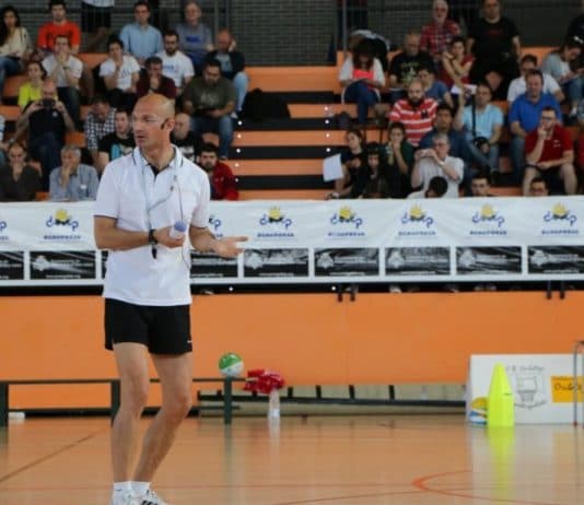 Toni Carrillo en la novena jornada de formación Valencia Basket