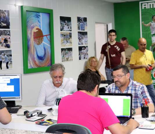 El TAU Castelló estrena campaña con un centenar de renovaciones