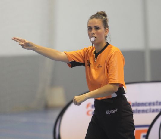 Suma el arbitraje a tu baloncesto