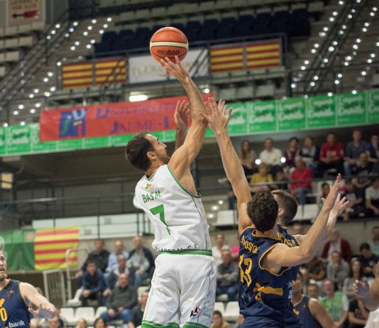 Triunfos de TAU Castelló y Valencia Basket