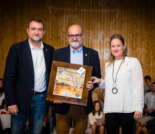 Premio “Poble de Guadassuar” a Jose Luis Escartí