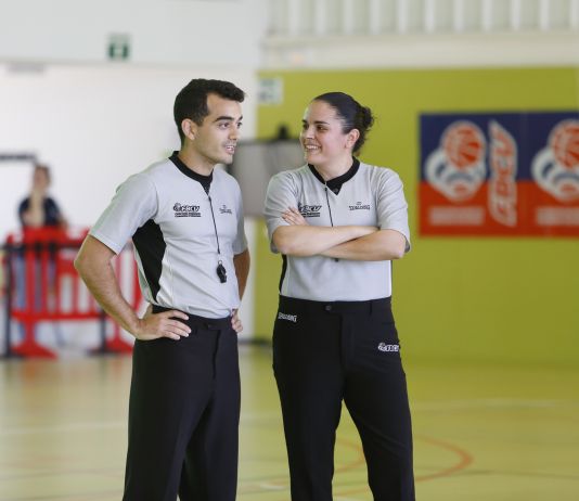 Siente el baloncesto arbitrando