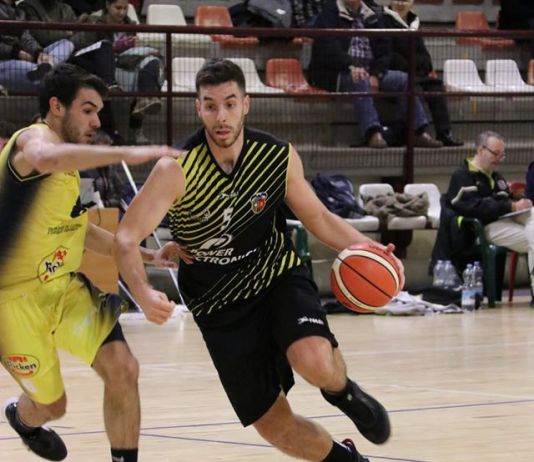 Triple doble para Juan Luis Navarro