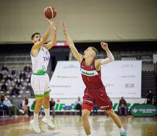 TAU Castelló acaba líder la primera fase