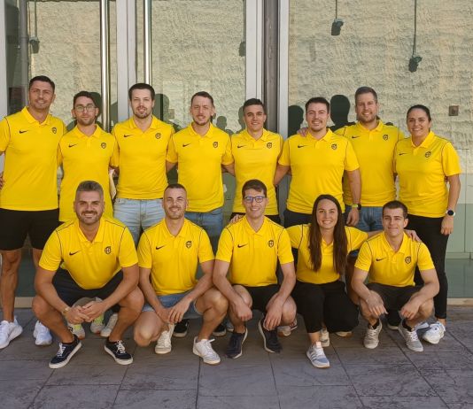 Los árbitros en competiciones nacionales participan en los clínics FEB