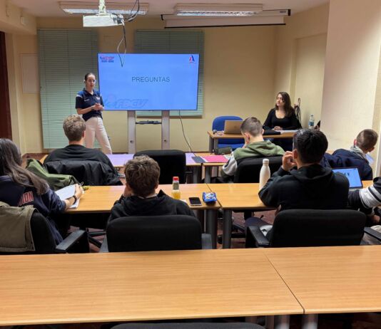Primera etapa del Curs d'Oficial de Taula per a persones amb TEA