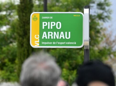 València dedica un carrer a Pipo Arnau