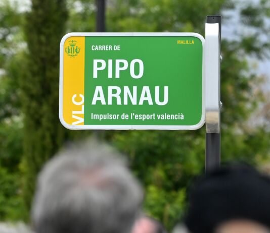 València dedica un carrer a Pipo Arnau